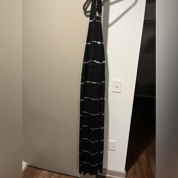 Young Fabulous Broke Maxi Dress Medium - Picture 2 of 8